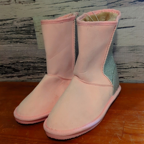 Harper Canyon Girls Pink Silver Pull On Faux Fur Lined Boots - Picture 2 of 6